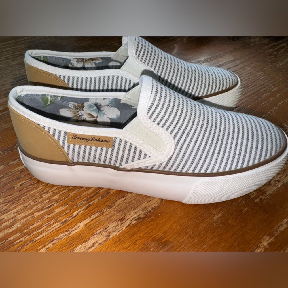 Tommy Bahama 6